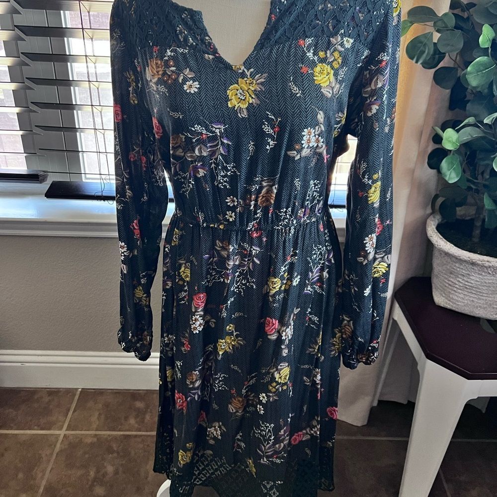 Kori Floral Dress with Lace Accent